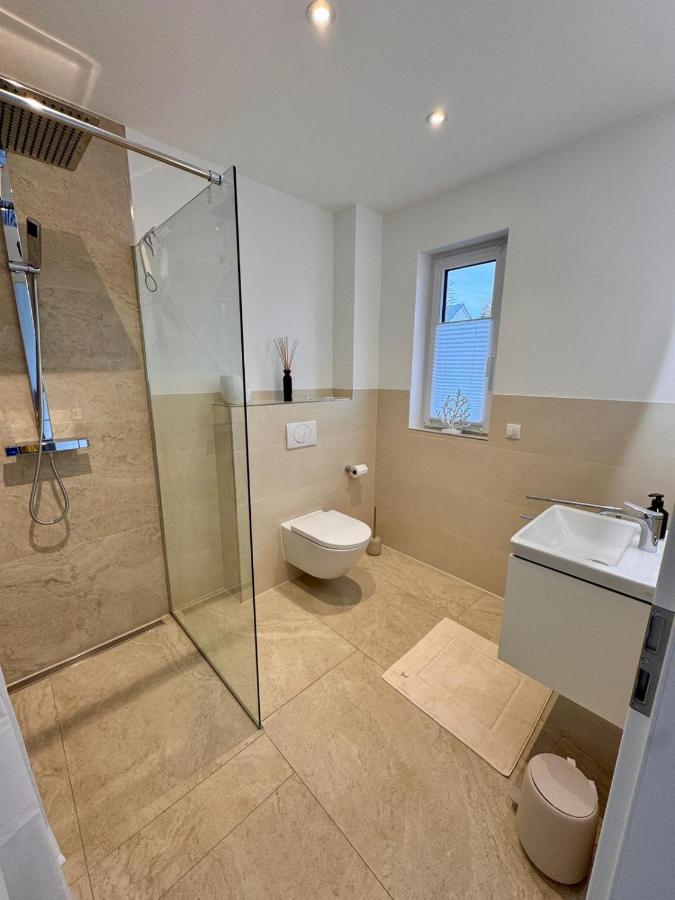 Ferienhaus Goitzschesee direkt in erster Reihe mit Kamin & Goitzsche Seeblick - Ferienwohnung Pouch