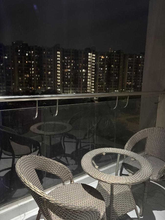 The Arlo - North Eye 649 - B&B Noida