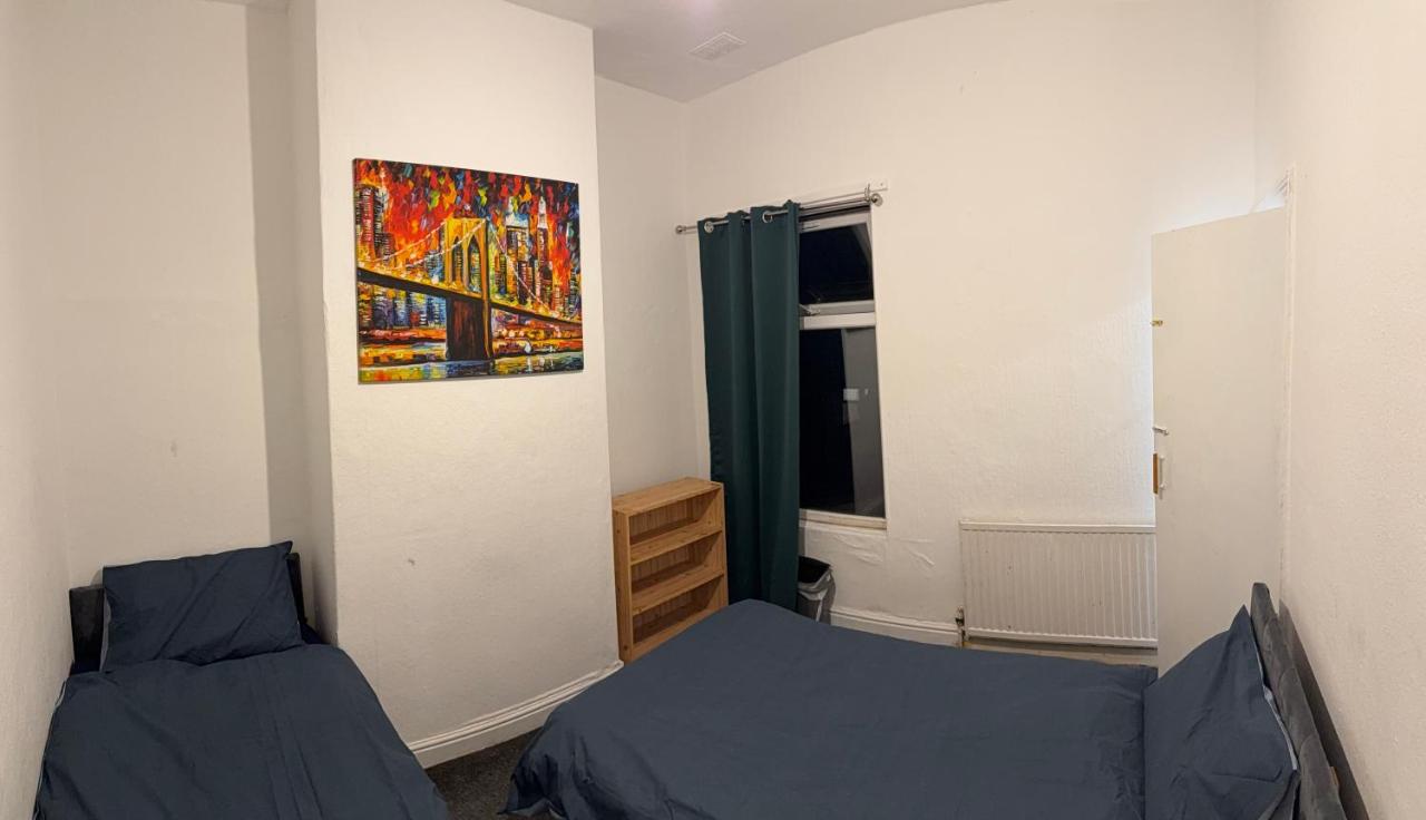 Twin Room Near City Centre - Bed and Breakfast Manchester