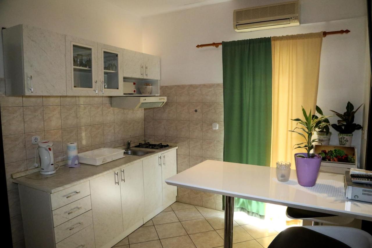 One-Bedroom Apartment with Balcony
