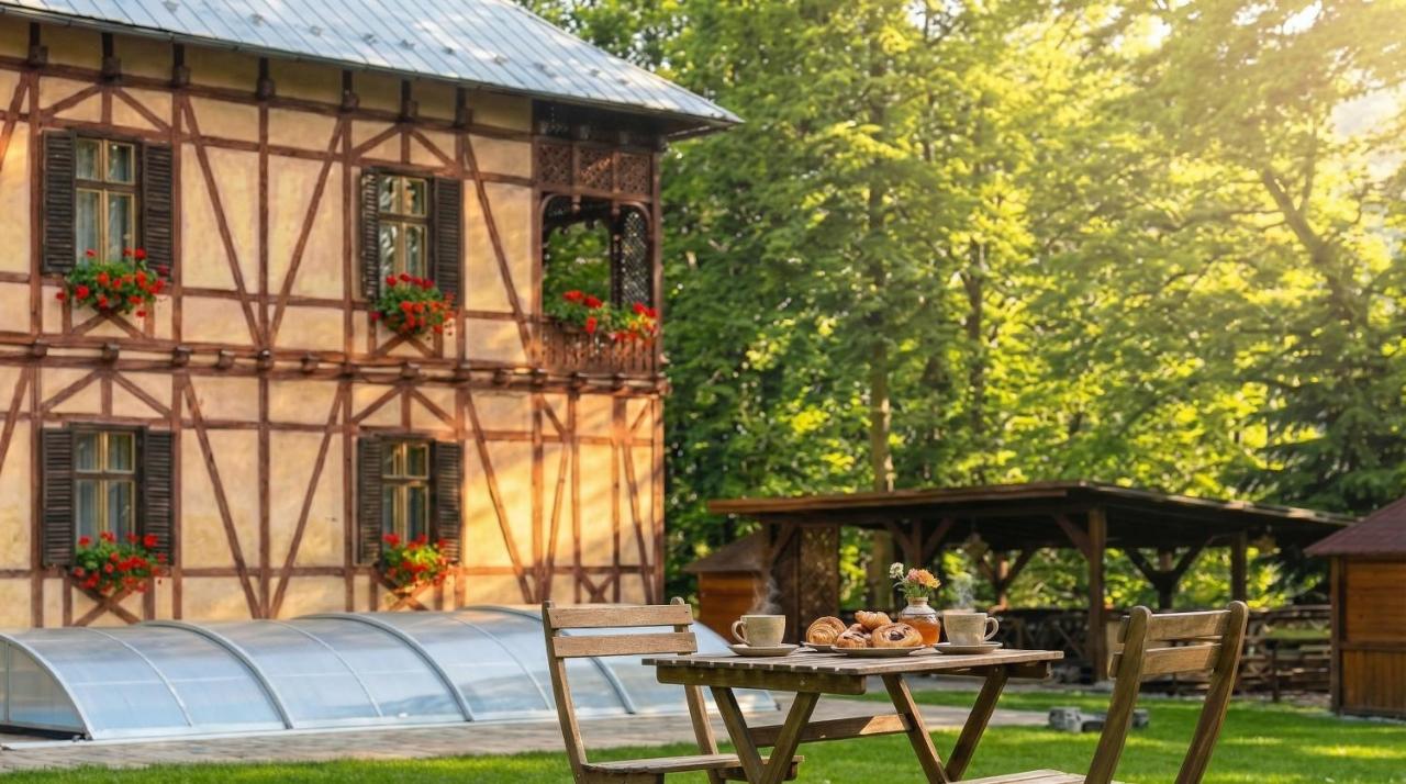 Penzión Astoria - Ferienwohnung Ľubochňa