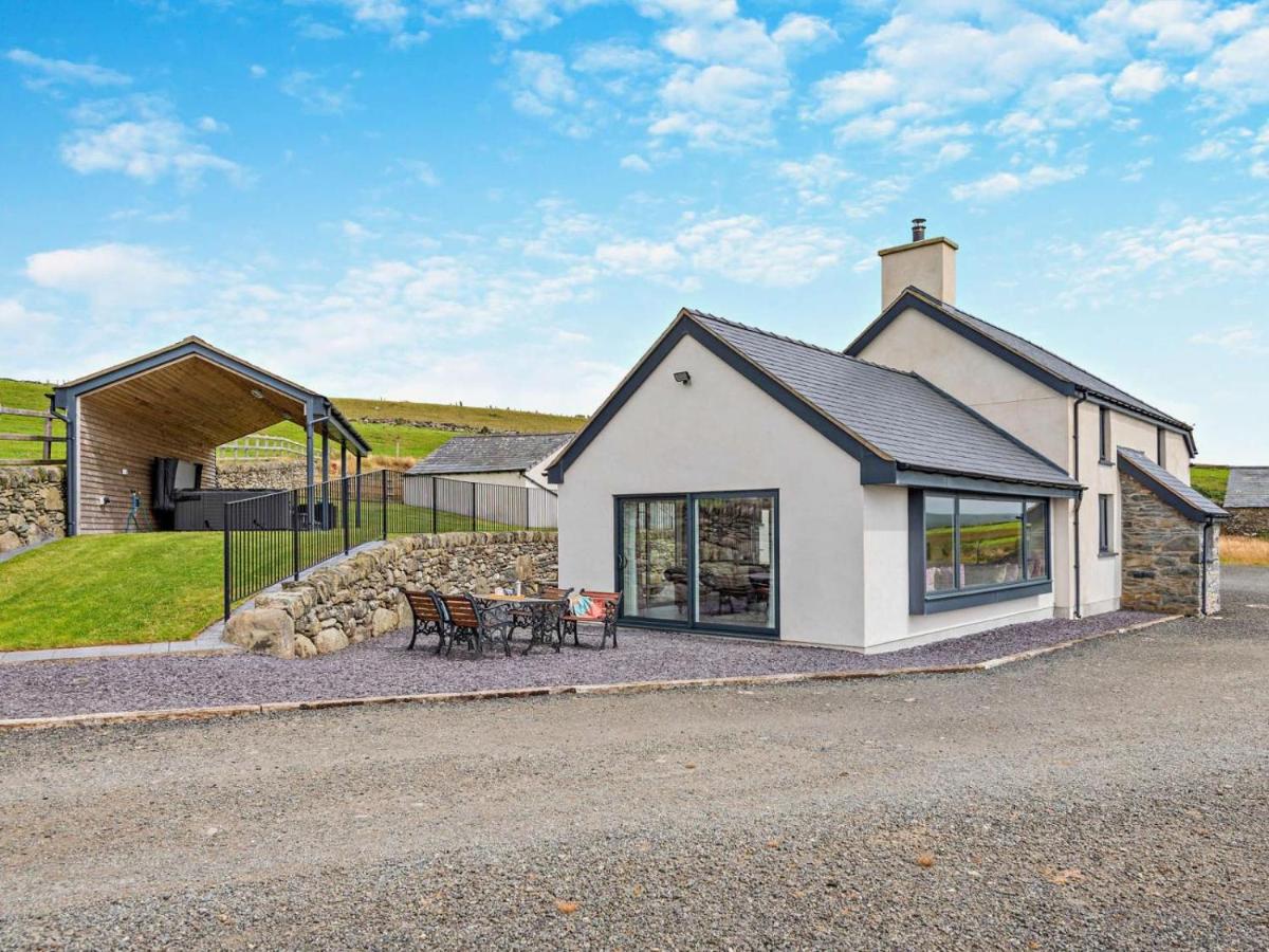 4 Bed in Betws-y-coed oc-60172 - Chambres d'hôtes Pentre-Foelas