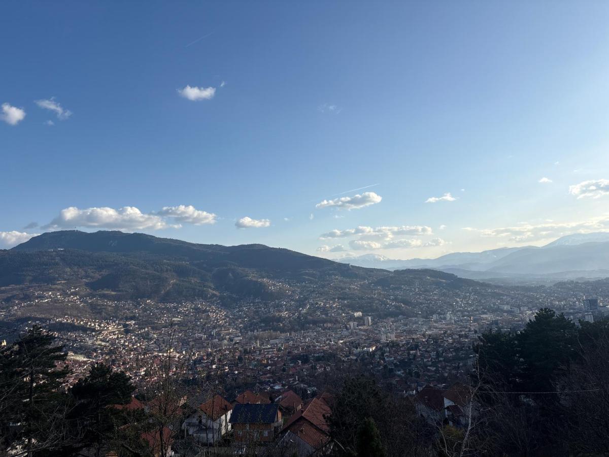 Jacuzzi with Panoramic View Relax Maison Sarajevo - B&B Sarajevo