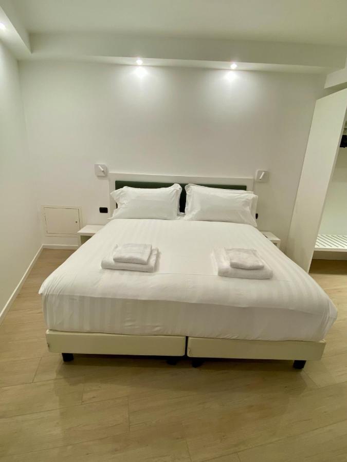 ANTONELLA's ROOM - Bed and Breakfast Bresso