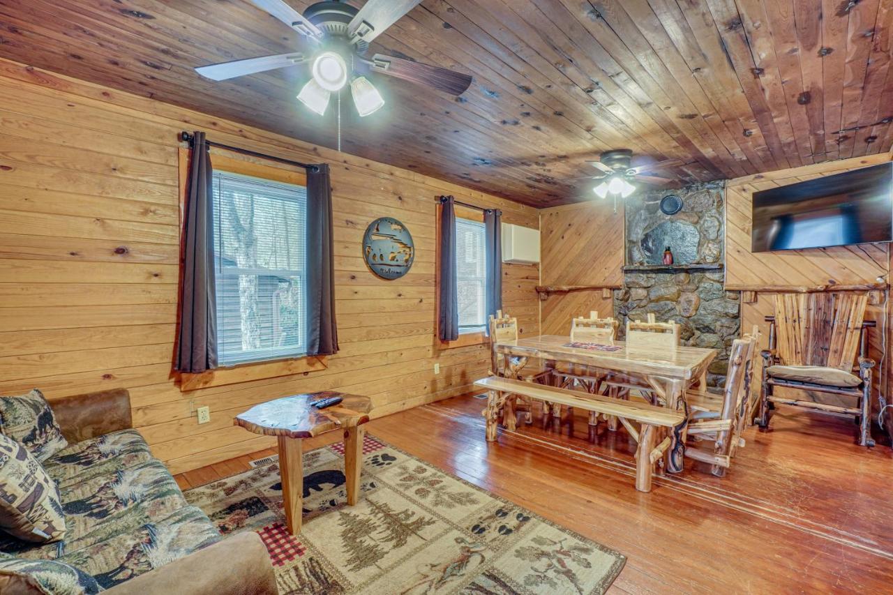 Private Hot Tub! Hillside Smokies Base Camp - B&B Townsend