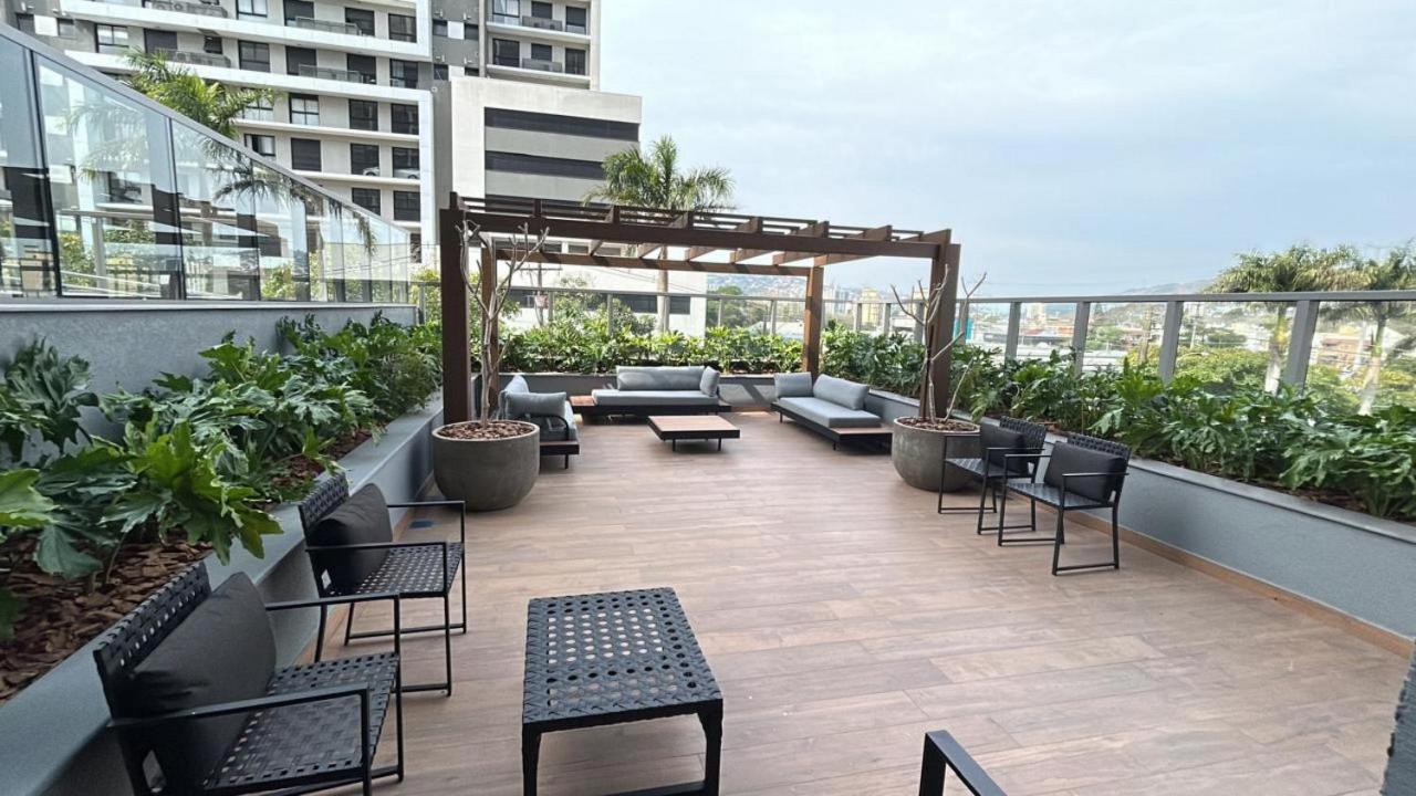 Condomínio com piscina, academia, coworking e segurança 24h. - Ferienwohnung Porto Alegre