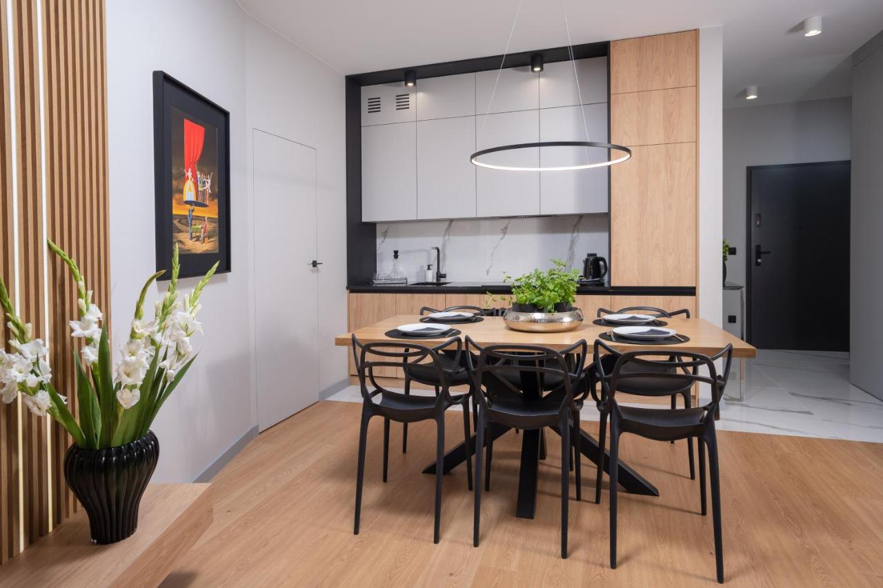 Olimpijska Olsztyn Elite4Rent apartamenty z widokiem na jezioro i przestronnymi tarasami - Chambres d'hôtes Olsztyn