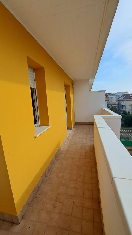 Alloggio con terrazzo e parcheggio privato - Chambres d'hôtes Tortoreto Lido