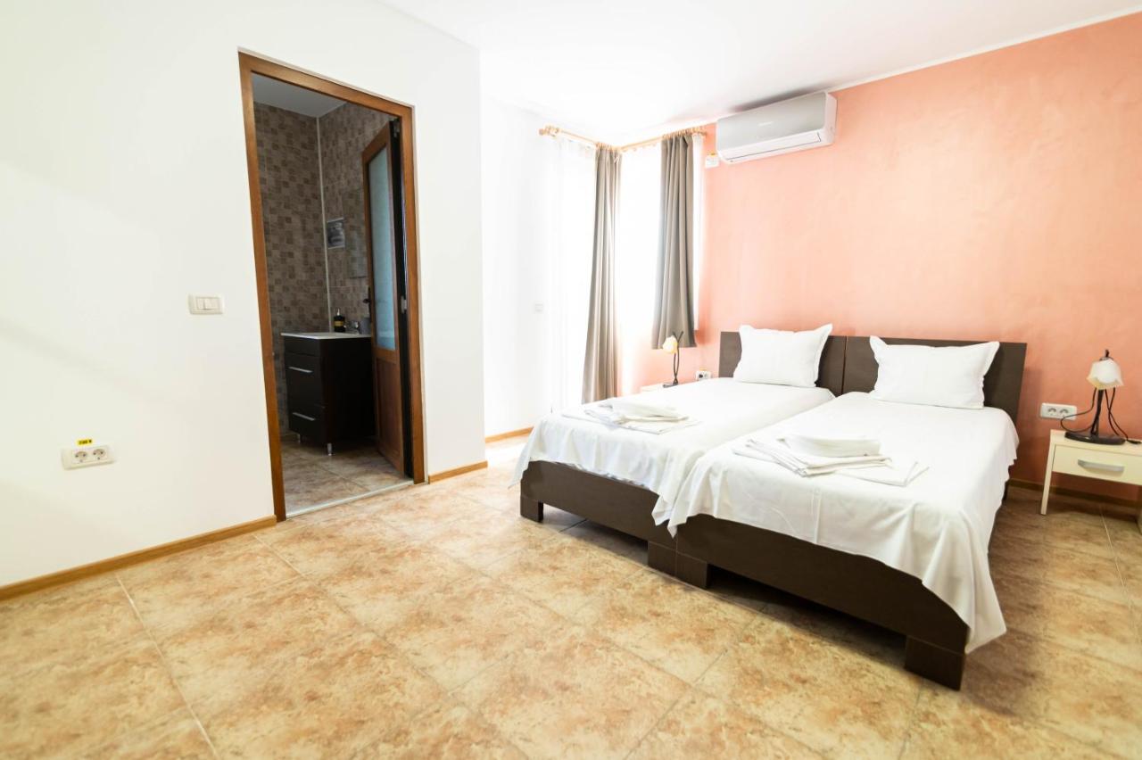 Camera Matrimoniale/Doppia con Letti Singoli con Balcone 