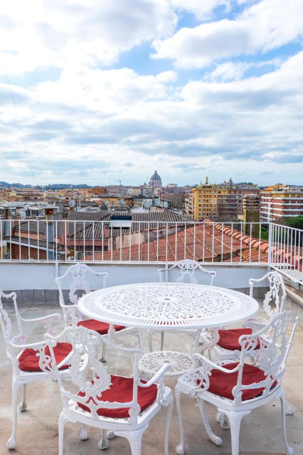 Attico vista panoramica San Pietro Luxury sleep - Chambres d'hôtes Rome