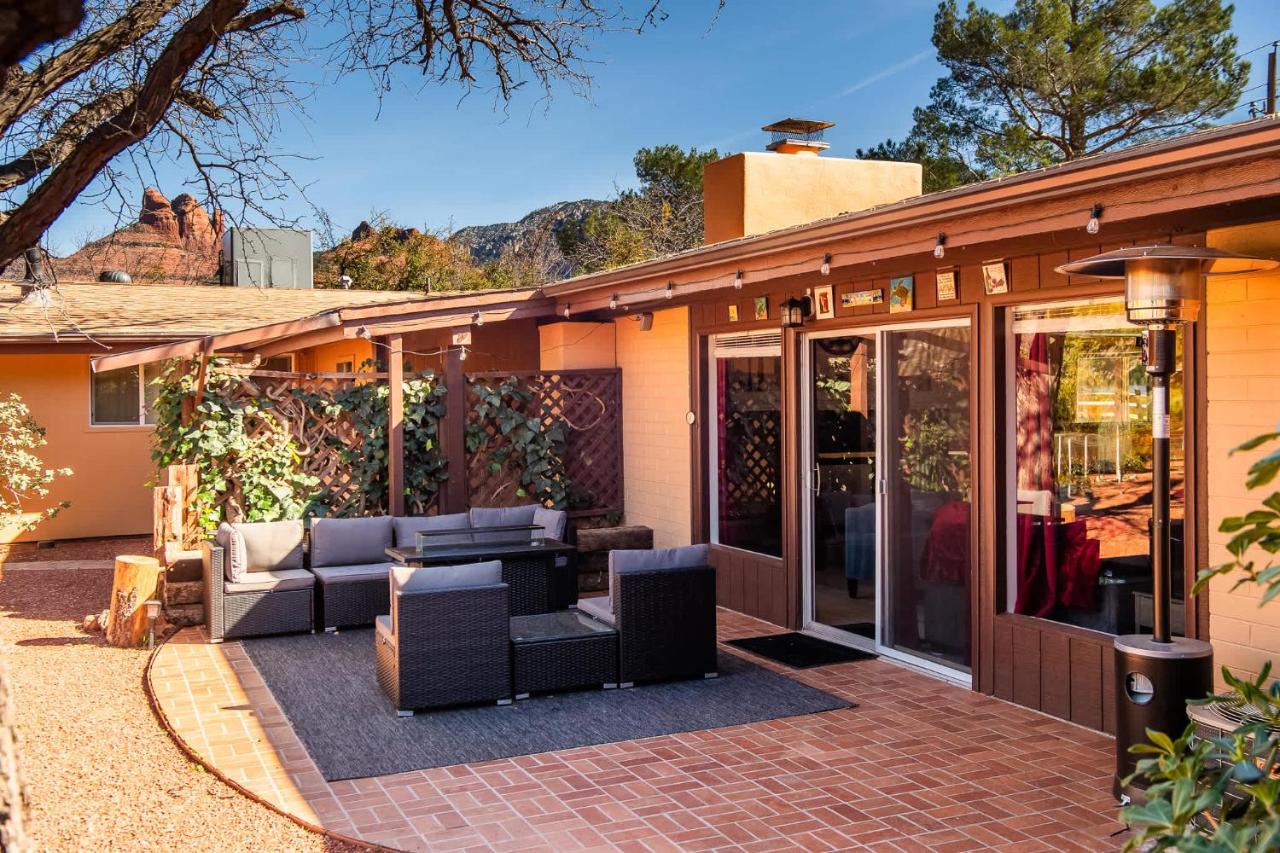 Myrinn- Classic Beauty with Firepit and Red Rock Views - Chambres d'hôtes Sedona