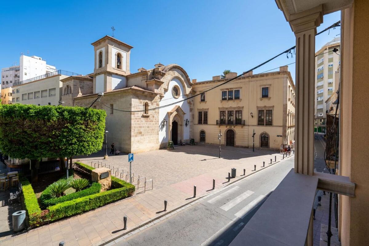 Alma Suites en Plaza Virgen del Mar, pleno centro de Almería con 3 dorm y vistas - Ferienwohnung Almería