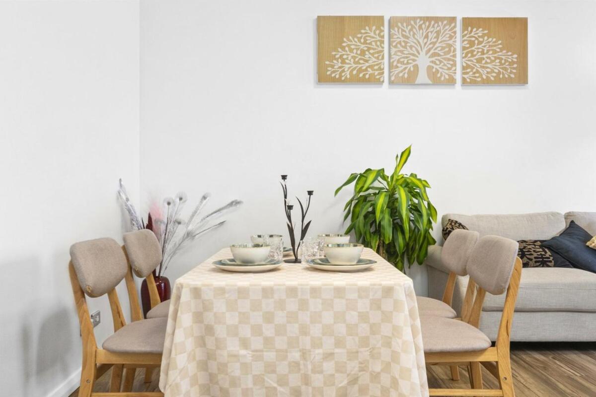 Cozy 2Beds APT with Pool Access in Waterloo - B&B Sídney