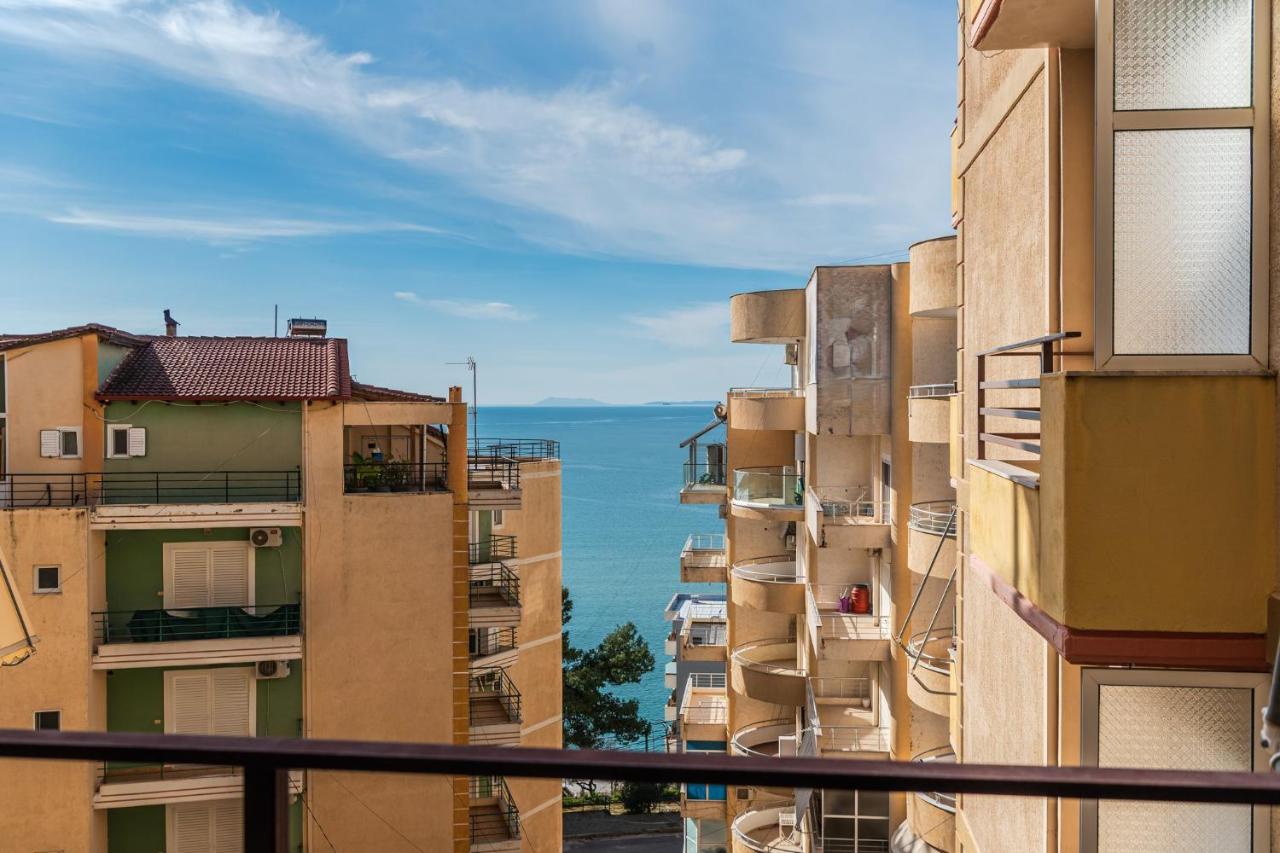 Bright Sunny Apartment by PikHost - B&B Sarandë