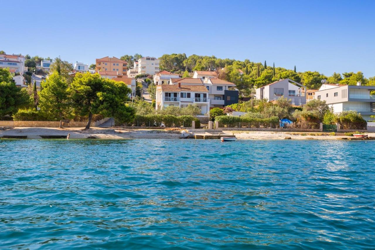 Beachfront Apartments - Ferienwohnung Trogir