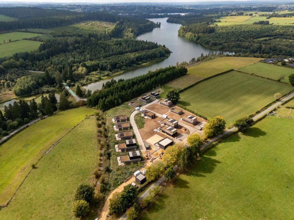 Nature Lake Village – Villa Ephélia n°29 – 4 personnes avec jacuzzi - Chambres d'hôtes Bullange