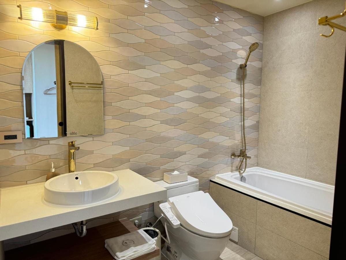 Habitación Doble Deluxe con balcón y vistas al mar