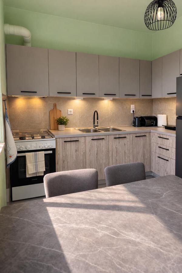 The Citrus Yard in Politika, 2 bedrooms apartment - Chambres d'hôtes Politiká
