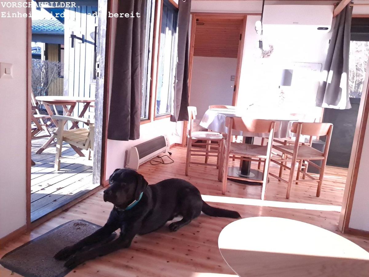 Wald Chalet Nr 4 - B&B Kellenhusen