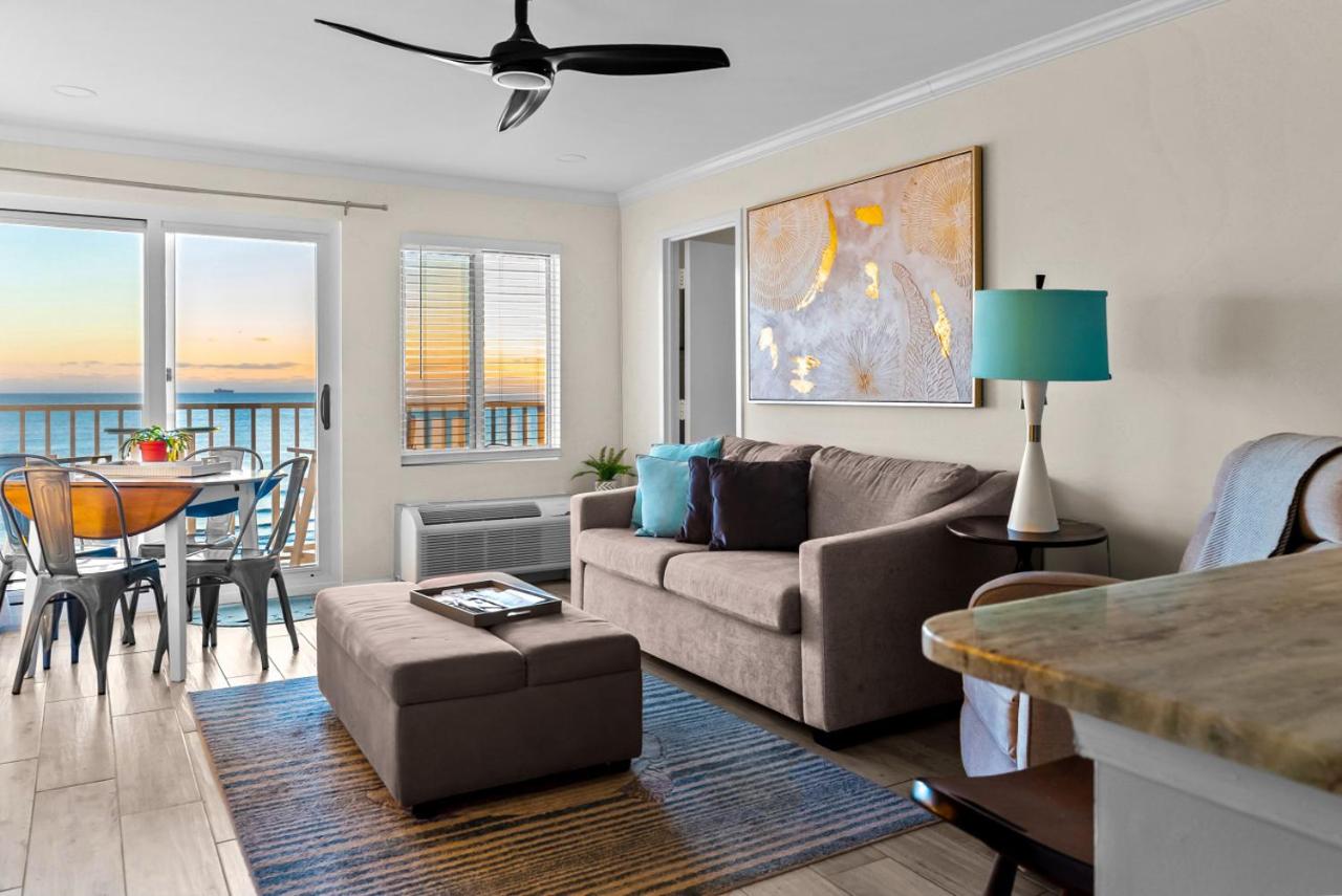 Oceanfront Beach Condo, Pool, Gym, Fishing Surfing - Chambres d'hôtes Virginia Beach