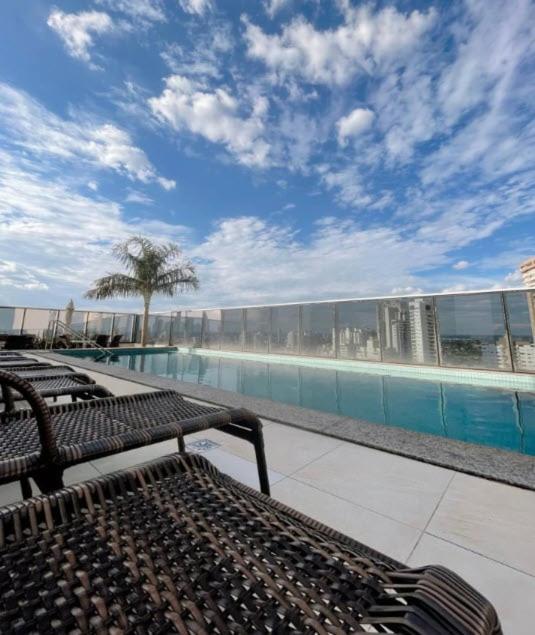 Apartamento no Ed Metropolitan com Vista Flamboyant - B&B Goiânia