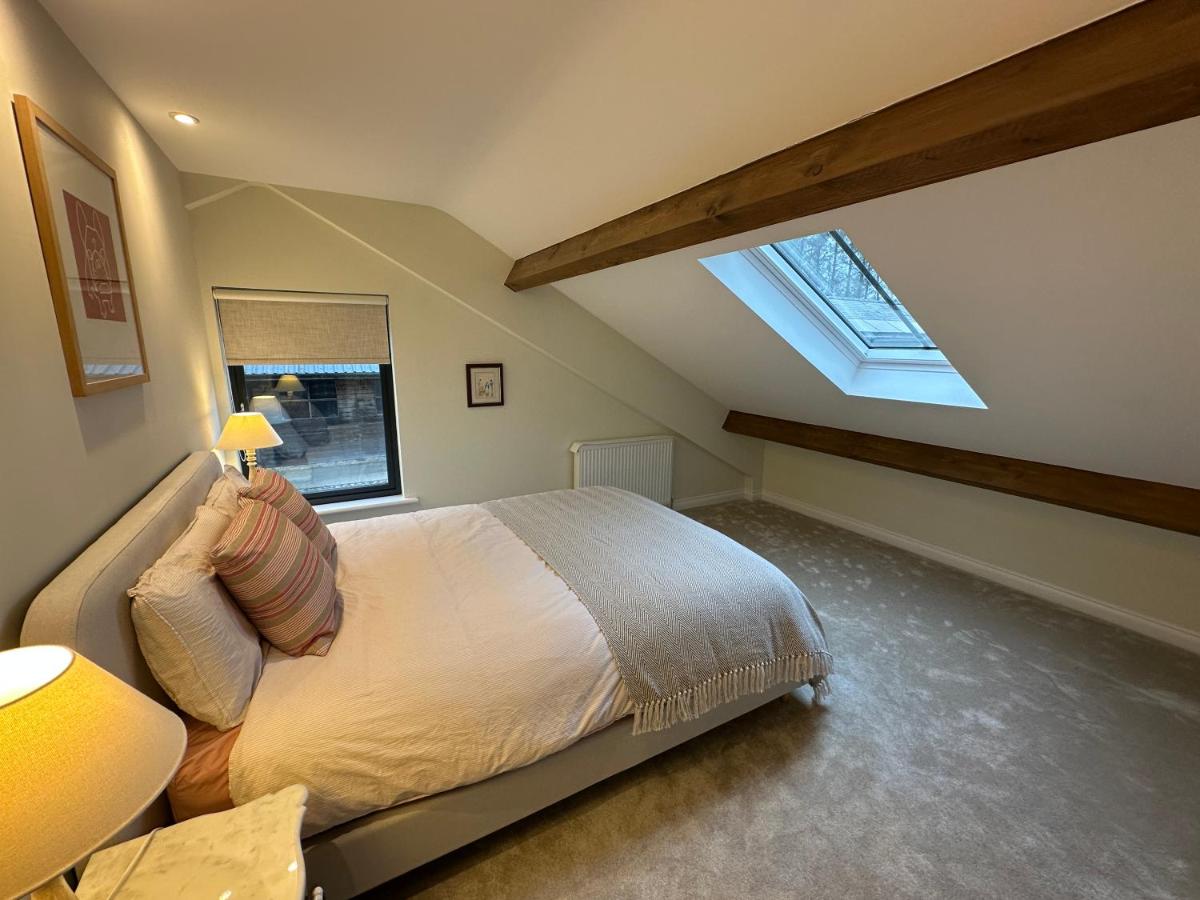 East Barn Bed & Breakfast - B&B Wall