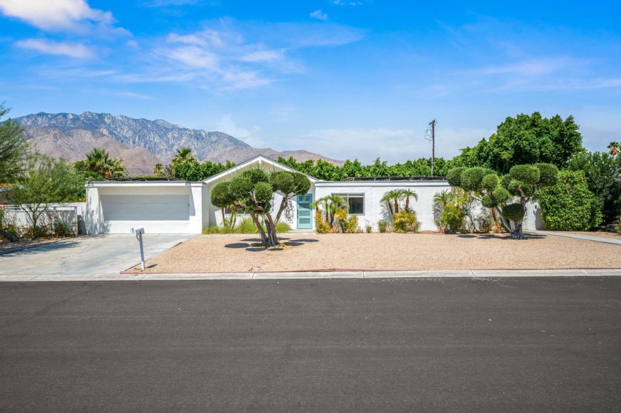 Nova Mae, charming 3-bedroom with private pool in sunny Palm Springs, CA - Chambres d'hôtes Palm Springs