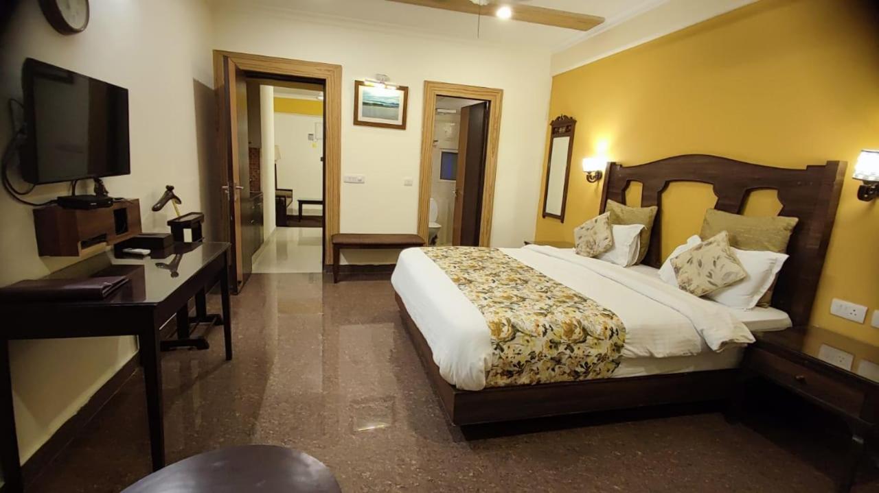 One-Bedroom Apartment with Garden View