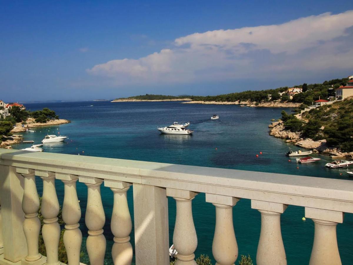 One-Bedroom Apartment - Sea Side