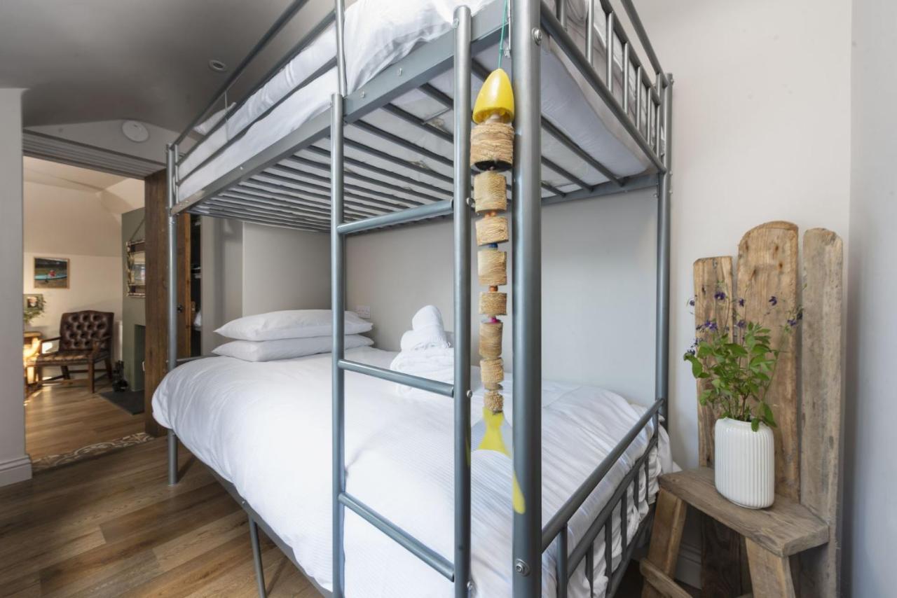 St Clements Cottage - FREE WiFi - Pets Welcome - Great Outdoor Area - Close to Sea - Chambres d'hôtes Mousehole
