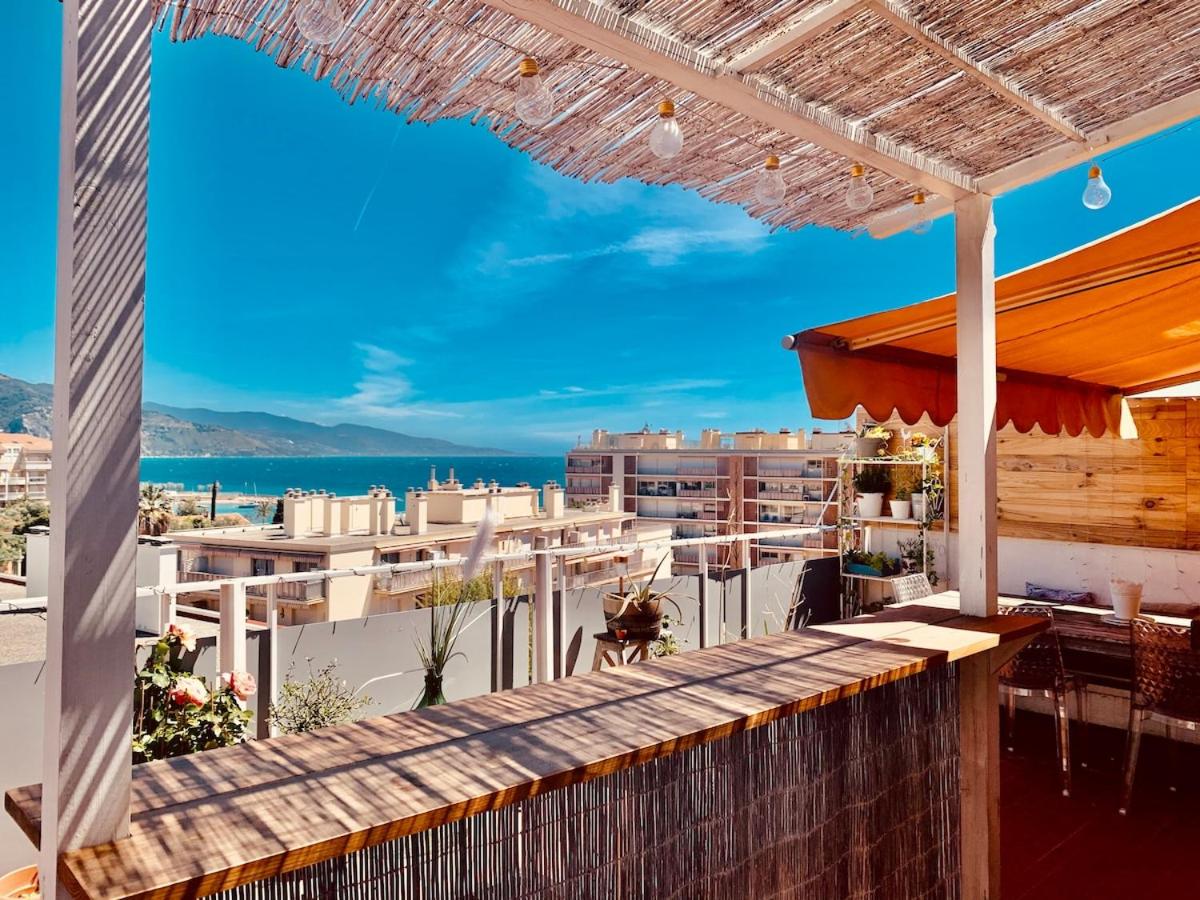 Appartement cozy à 2 pas de la plage, grande terrasse et parking - B&B Rocabruna