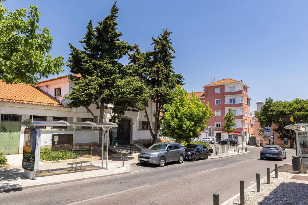 Paço de arco great T3 apartment, CP153 2º perfect spot in the town center - Chambres d'hôtes Oeiras