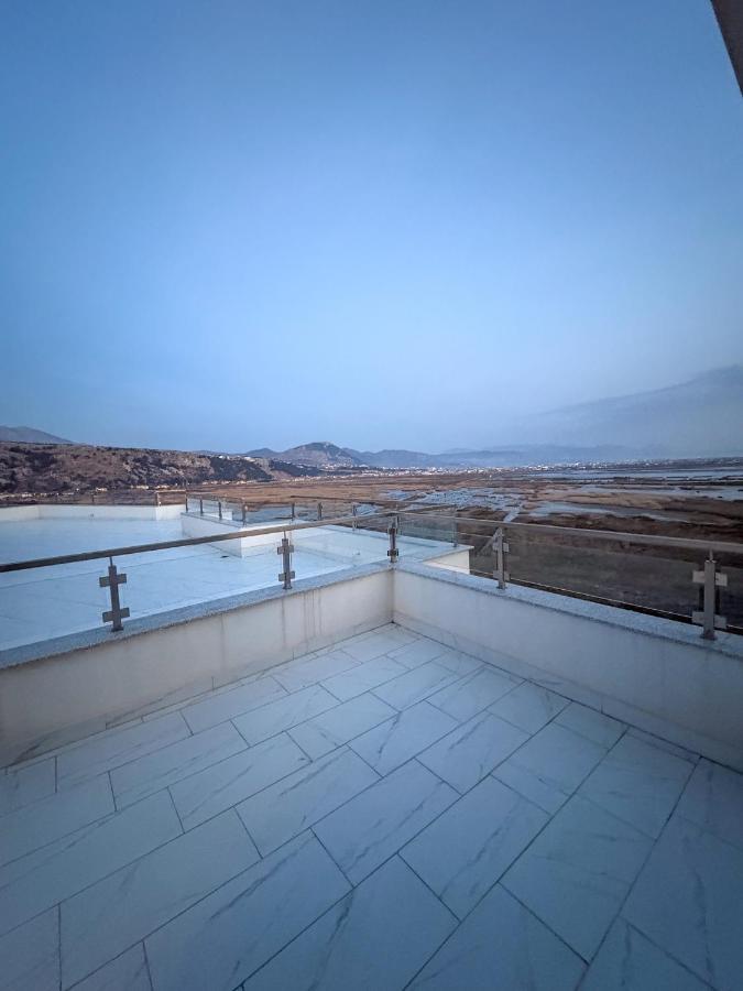 Hermanos Apartments - Bed and Breakfast Shëngjin