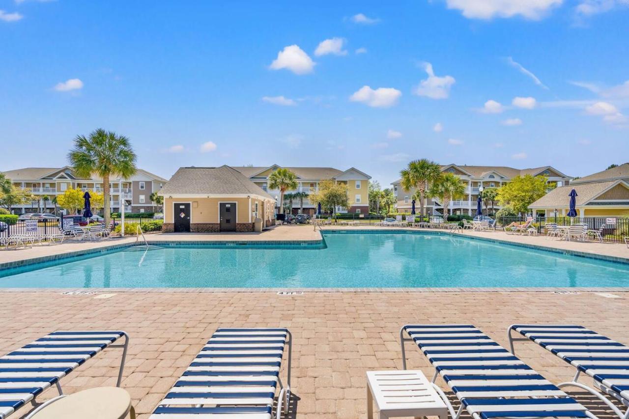 Barefoot Retreat - Pools, Golf, and Beach Shuttle! - Chambres d'hôtes North Myrtle Beach