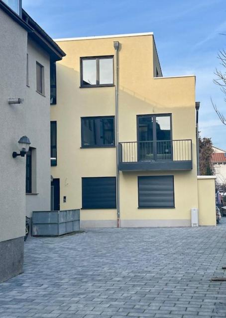 modernes Apartment im Herzen von Bensheim mit WLAN & Terrasse - Bed and Breakfast Bensheim