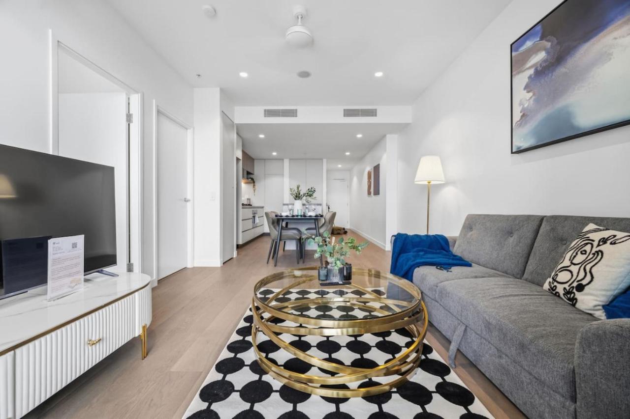 Level 43 Sweeping Skyline Luxury Designer 1BR - Bed and Breakfast Brisbane