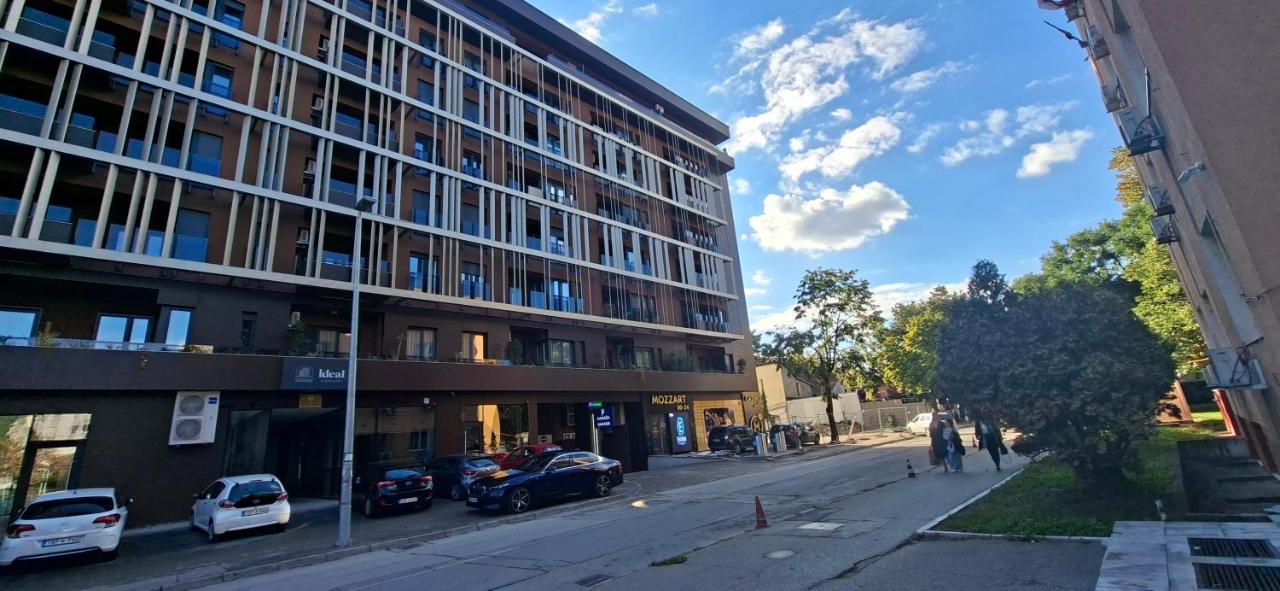 Extra Apartman Palata- City Center with Parking - Chambres d’hôtes Banja Luka