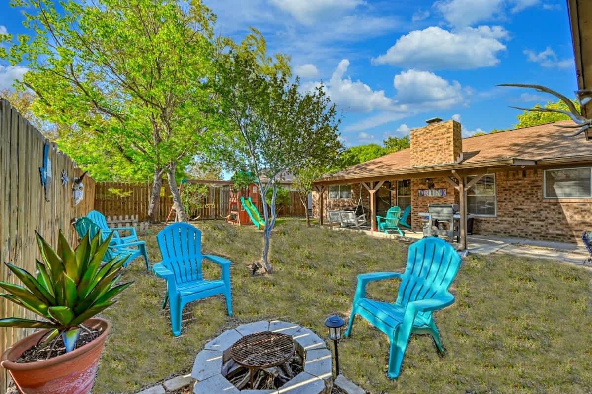 Kerrville Hidden Gem with Firepit and Grill - Great Location - B&B Kerrville