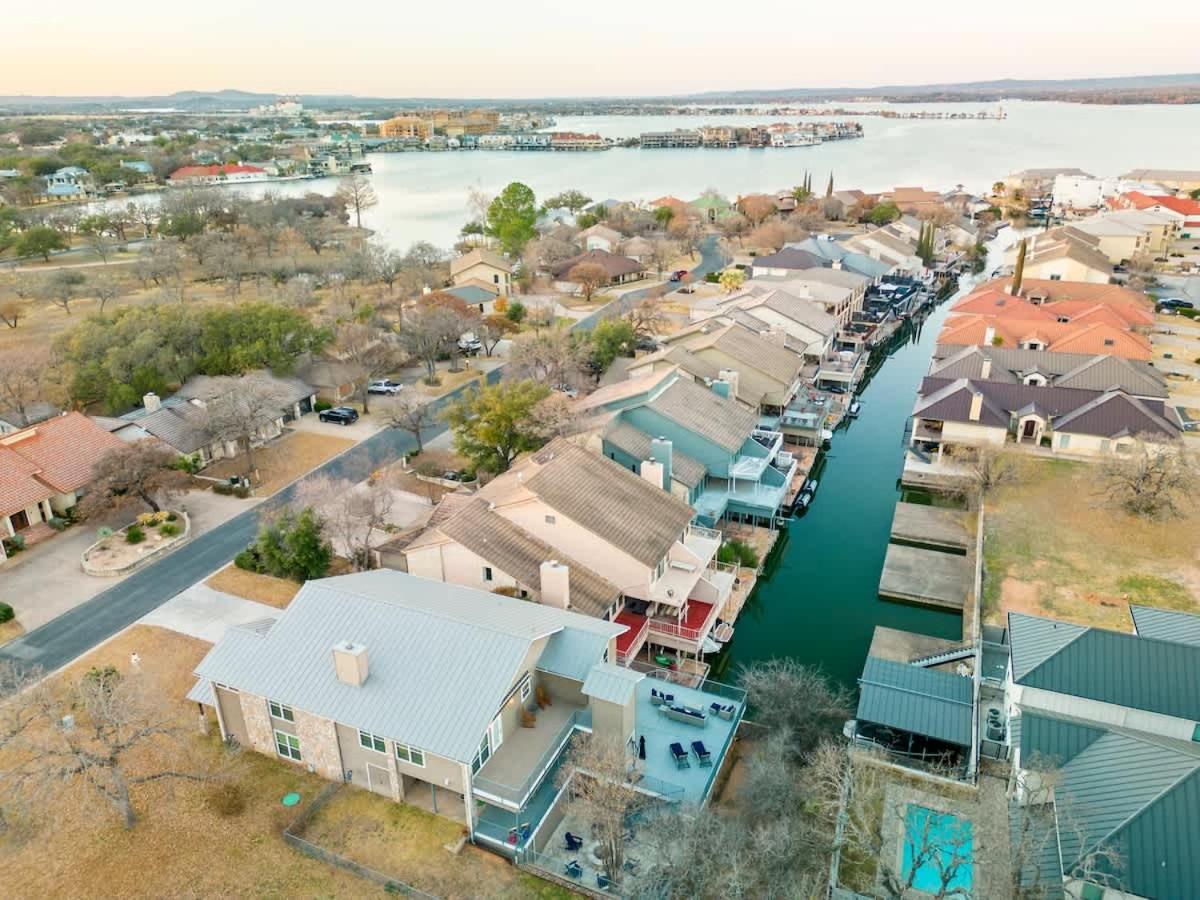 Luxury on Lake LBJ with Hot Tub Firepit & Boat Slip - B&B Horseshoe Bay