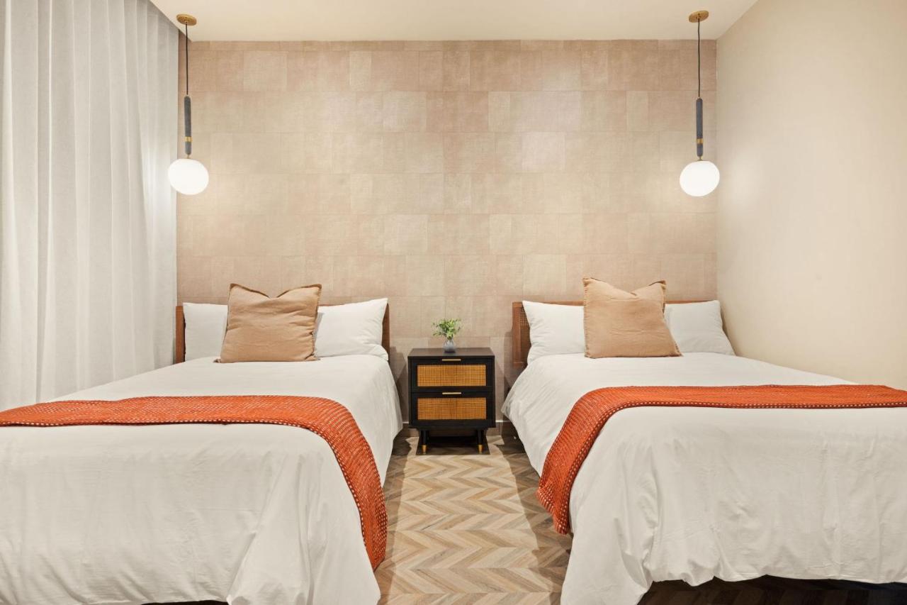 Condado Modern Haven, 3-Bedroom Beach Escape - B&B San Juan