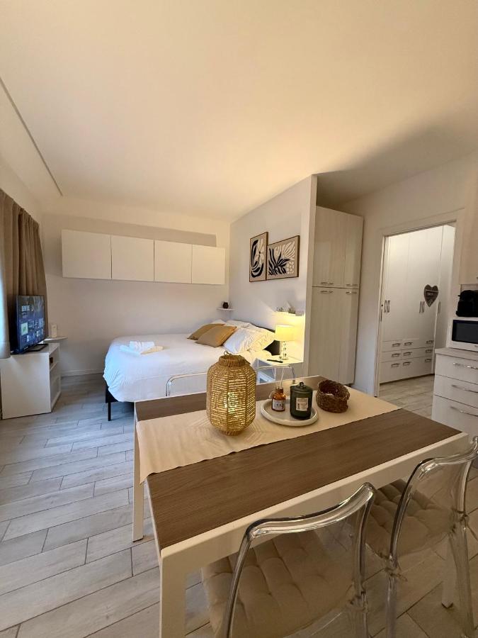 Pieno Centro - Ferienwohnung Basiglio
