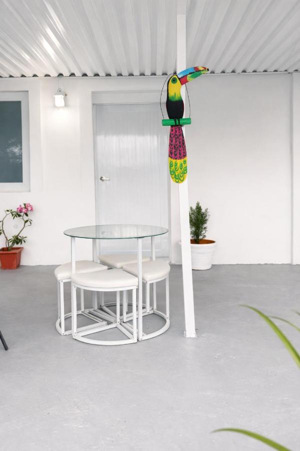 Black & White Comfort Studio - B&B San Juan