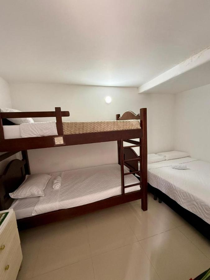 Casa 7 personas con parqueadero sector Unicentro clínicas - Chambres d'hôtes Arménie