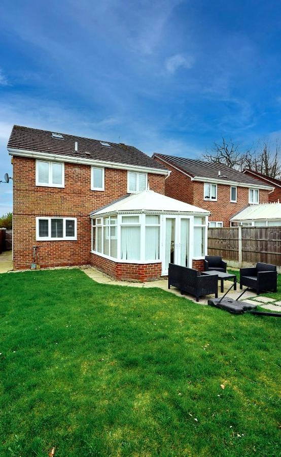 Cozy West Derby Retreat Near Alder Hey & Anfield - Chambres d'hôtes Deysbrook