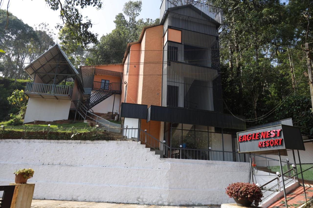 Eagle Nest Hotel Thekkady