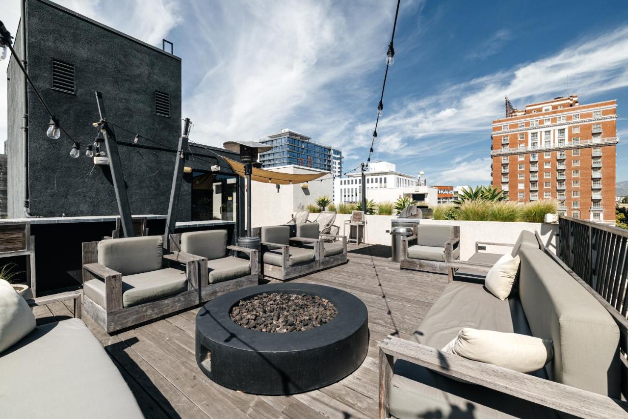 Lux Hotel style 2 bedroom apartment gym parking rooftop - Chambres d'hôtes Los Angeles