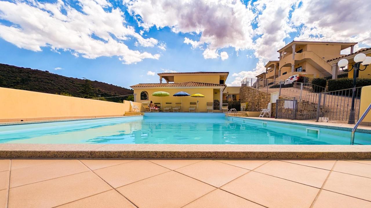 Villa Pina & Paolo with swimming pool in San Teodoro 10 min from beach - B&B San Teodoro