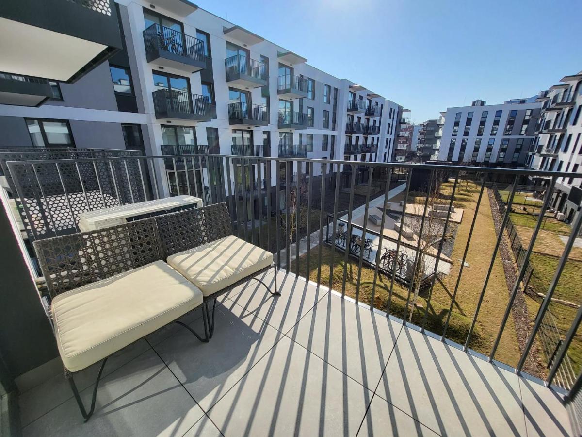 Sawa Apartment, Wawa Goal, WIM, Arena Spokoju, Klinika Wypoczynku, klimatyzacja AC, darmowy garaż parking - Chambres d'hôtes Varsovie