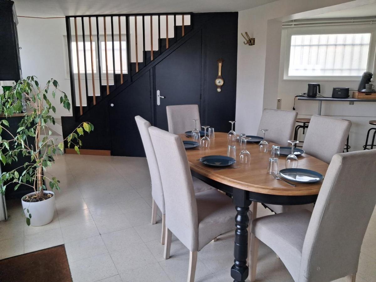 GITE LA NOTARIALE - Bed and Breakfast Combles