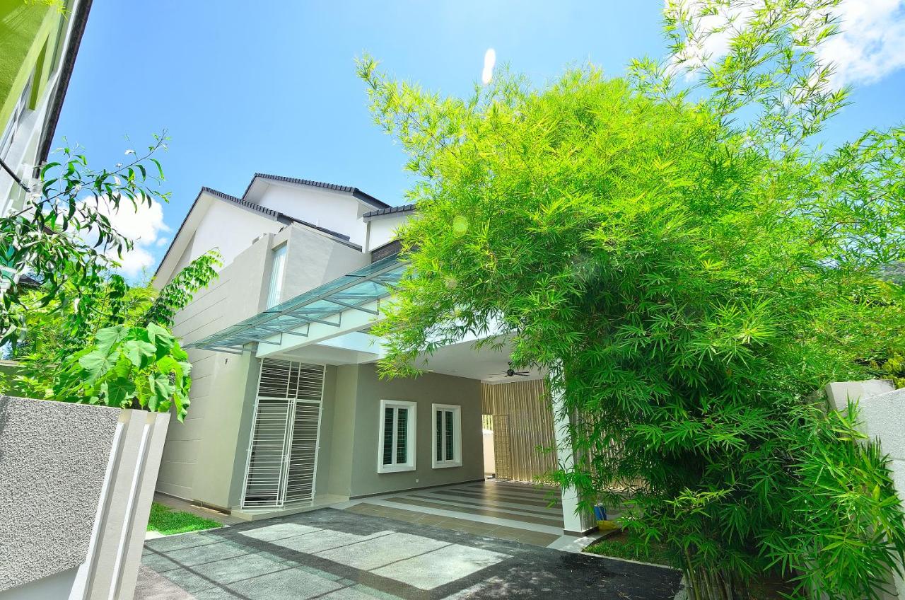 Iris Luxury Service Villa - B&B George Town